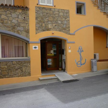 Hotel L'Ancora 산타테레사의갈루라 외부 사진