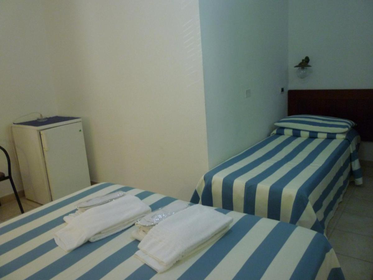 Hotel L'Ancora 산타테레사의갈루라 외부 사진