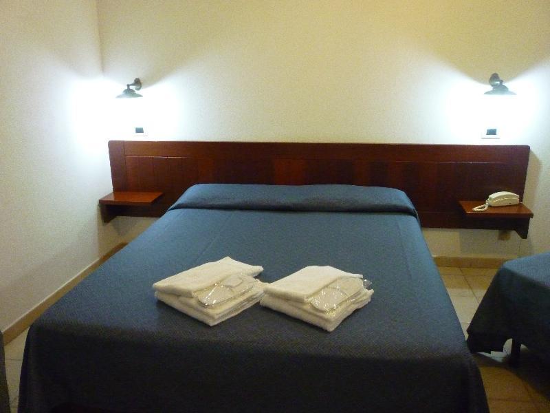 Hotel L'Ancora 산타테레사의갈루라 외부 사진